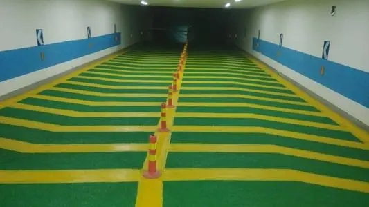 无振动止滑坡道